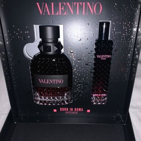 Valentino Born in Roma Mens set (New) Valentino Perfume Men, Valentino Cologne, Fantasy Perfume, Valentino Born In Roma, Valentino Perfume, Born In Roma, Best Fragrance For Men, Fragrance Samples, Future Apartment Decor