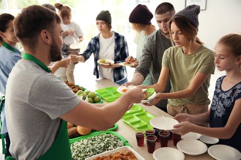 Here's what parents recommend as the top community service opportunities for teens. Volunteer Hours, How To Start Homeschooling, How To Homeschool, Volunteer Work, Homeschool Schedule, Volunteer Opportunities, Boy Scouts Of America, Service Projects, Wise Man