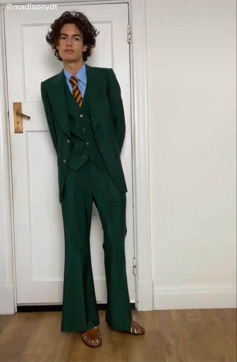 Prom Outfits Men, Prom Outfits For Guys, 70s Fashion Men, Gucci Suit, 70s Outfits, Prom Suits, Mens Outfit Inspiration, Prom Looks, Prom Outfits