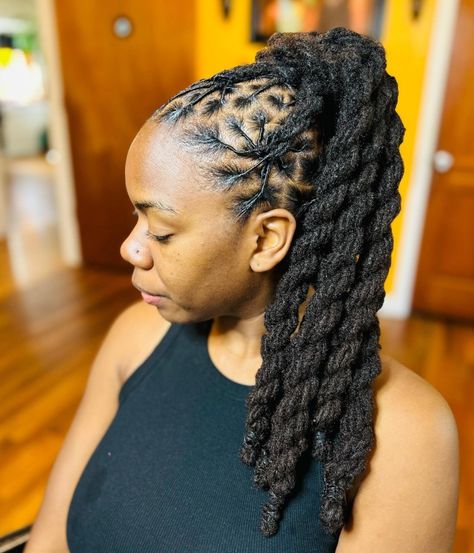 Pony with Twisted Dreads Curled High Ponytail, White Girl Dreads, Faux Dreadlocks, Long Dreadlocks, Dyed Dreads, Joy Again, Quick Styles, Short Dreadlocks Styles, Dreads Styles For Women