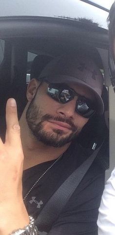 Roman Reigns Selfie, Galina Anoa'i, Roman Reigns Tattoo, Shield Wwe, Roman Reigns Family, Roman Reigns Smile, Joe Anoaʻi, Roman Reigns Shirtless, Roman Reigns Wwe Champion