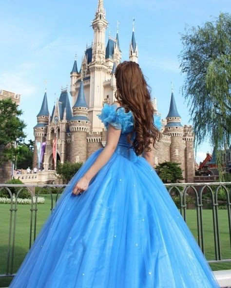 Fairytale Photography, Disney Princess Dresses, Princess Aesthetic, Princess Dresses, Girly Photography, Quince, Blue Dress, Cinderella, Photography Poses