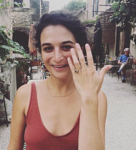 Jenny Slate Jenny Slate Hair, Writer Tattoo, Secret Aesthetic, Jenny Slate, Female Icons, Hopelessly Devoted, Young Celebrities, Sundance Film, Hair Color Blue