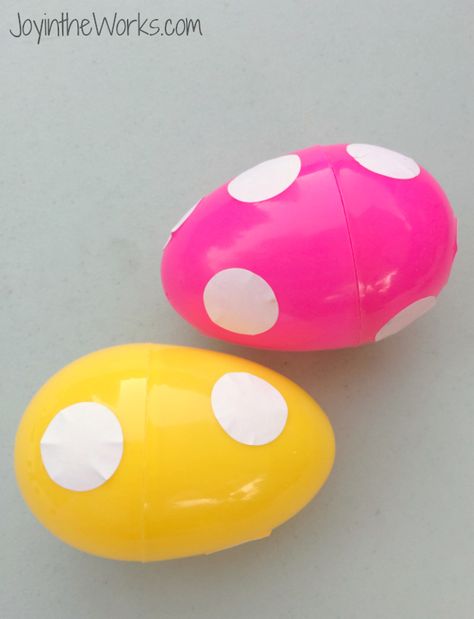 Yoshi egg hunt as a Super Mario party game Yoshi Eggs Mario Party, Yoshi Party Favors, Yoshi Egg Hunt, Mario Obstacle Course, Mario Odyssey Birthday Party, Super Mario Party Games, Mario Birthday Party Games, Mario Party Game, Yoshi Party