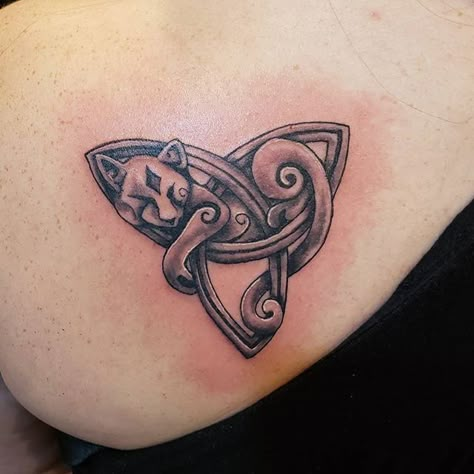 Celtic Tattoo For Women Irish, Leprechaun Tattoos, Celtic Tattoo For Women, Celtic Dragon Tattoos, Today Tattoo, Kitten Tattoo, Celtic Tattoo Designs, Shamrock Tattoos, Celtic Knot Tattoo