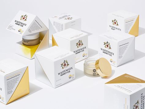 Desain Merek, Packaging Concept, Cream Packaging, Honey Brand, Honey Packaging, Honey Face, Cosmetic Packaging Design, Luxury Cosmetics, Creative Package