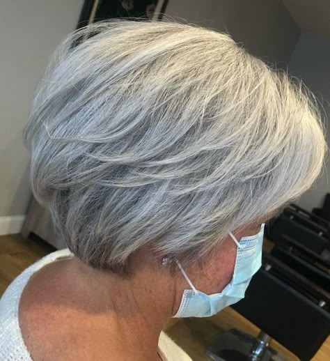 Gray Layered Bob Over 70 70 Hairstyles, Hairstyles For Seniors, Short Shaggy Haircuts, Hair Adviser, Grey Hair Styles For Women, Short Grey Hair, Bob Hairstyles For Fine Hair, Playing With Hair, Hair Color Pink