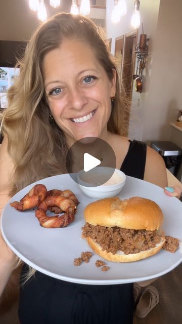 Kristy Hawk on Instagram: "Sloppy Joes
This is one of my husband’s favorite meals. The kids love it too! It’s super easy to make in under 20 min. 🙌🏼 **Recipe is slightly different than the video (which is older.) 

RECIPE: (Servings: 6) 
INGREDIENTS:
1.5 lbs ground beef
8 oz can tomato sauce
1/2 cup beef broth
2 Tbsp golden monkfruit sweetener 
2 Tbsp diced green onions
1 Tbsp sugar free ketchup 
1 Tbsp Worcestershire sauce
2 tsp yellow mustard
2 tsp minced garlic
1 tsp red wine vinegar 
1 tsp apple cider vinegar 
1/2 tsp onion powder 
1/2 tsp chili powder
1/2 tsp salt
1/8 tsp black pepper 
1/8 tsp red pepper flakes

STEPS:
1. Scramble the ground beef in a skillet over medium heat until it is no longer pink. Drain the excess grease. 
2. Add the green onions in and cook for another minute Monkfruit Sweetener, Can Tomato Sauce, Low Carb Meats, Grease 2, Sugar Free Ketchup, Ground Beef Recipes Easy, Favorite Meals, Wine Vinegar, Canned Tomato Sauce