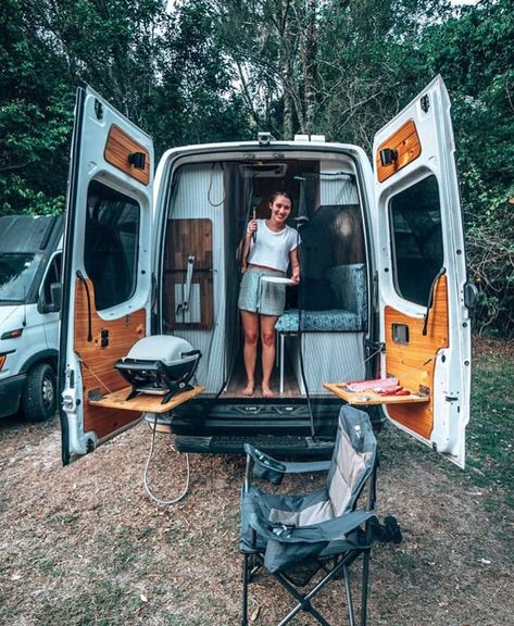 Live In A Van, Van House, Kombi Home, Sprinter Van Conversion, Van Conversion Interior, Campervan Life, Build A Camper Van, Van Life Diy, Mini Camper