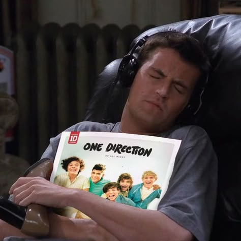 Music Cover Photos, Playlist Covers Photos, Up All Night, Wilbur Soot, Chandler Bing, One Direction Humor, Playlist Covers, One Direction Memes, One Direction Pictures