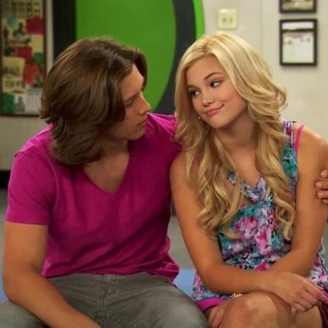 Last episode of Kickin' It with Olivia Holt I cried Leo Howard And Olivia Holt, Jack And Kim, Kickin It Cast, Olivia Holt And Leo Howard, Jack Brewer, Kim Crawford, Leo Howard, Disney Channel Shows, Kickin It