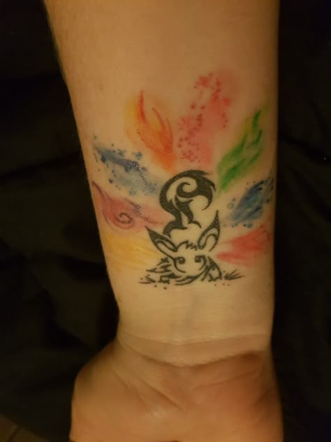 Eevee Tattoo, Pokeball Tattoo, Beauty And The Beast Tattoo, Pikachu Tattoo, Tattoo Beautiful, Gamer Tattoos, Tattoo Watercolor, Small Rose Tattoo, Pokemon Tattoo