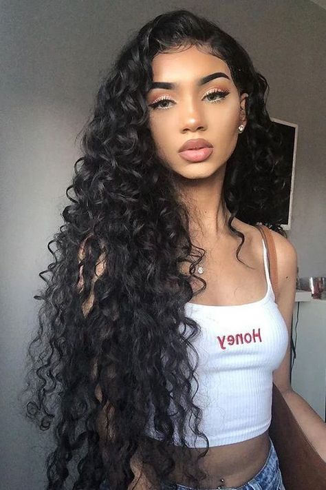 myslady Instagram Baddie, Curly Bob Hairstyles, Casual Hairstyles, Trending Hairstyles, Side Part, Long Curly Hair, Smooth Hair, Long Curly, Hair Bundles