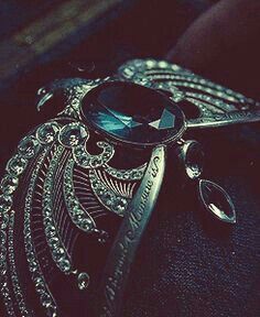 Rowina Ravenclaw's diadem Rowena Ravenclaw Diadem, Ravenclaw Pride, Ravenclaw Aesthetic, Welcome To Hogwarts, Ravenclaw House, Harry Potter Ravenclaw, Hogwarts Aesthetic, Albus Dumbledore, Harry Potter Film