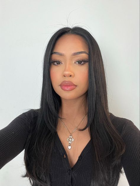 Melissa Calma, Pretty Brown Eyes, Selfie Pics, Latina Makeup, Formal Makeup, Brown Skin Makeup, Cute Makeup Looks, Baddie Makeup, Makeup Obsession