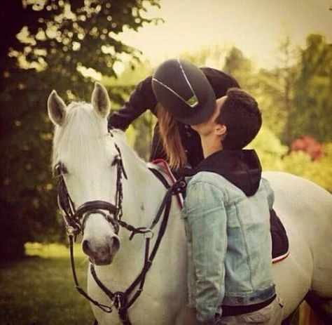 Kiss from stables Equestrian Couple, Couple Horse Photography, Horse Couple, Horse Riding Aesthetic, Equestrian Aesthetic, Horse Photo, Horse Aesthetic, Horse Quotes, Equestrian Life