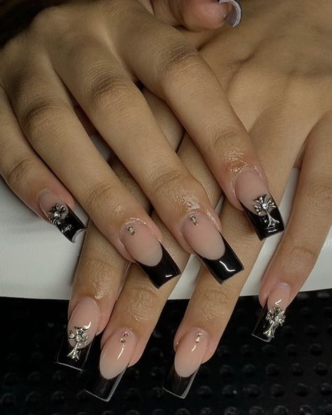 Simple Nail Square Designs, Nails Acrylic Black Square, Black Goth Nails Square, Black Acrylic Nails With Cross Charm, Black Nails W Charms, Nail Inspo With Cross Charm, Y2k Nail Inspo Black, Nail Ideas Y2k Short Black, Short Square Black French Tip Nails Designs