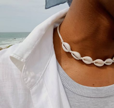 Mens Beach Bracelet, Men Beach Accessories, Men’s Beach Necklaces, Mens Beach Necklace, Mens Shell Necklace, Puka Shell Necklace Men, Seashell Necklace Men, Sea Shell Necklace Aesthetic, Shell Necklace Outfit