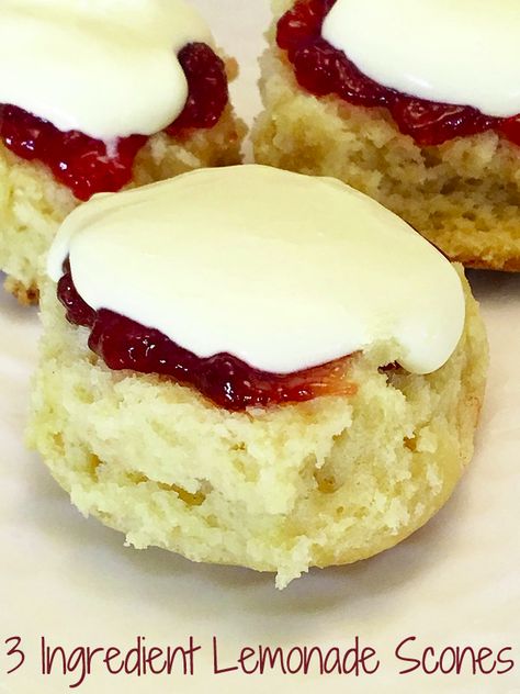 Lemonade Scone Recipe, Lemonade Scones, Easy Lemonade Recipe, Slow Cooker Baking, Scones Recipe Easy, Scones Easy, 3 Ingredient Recipes, Dessert Simple, Slow Cooker Desserts