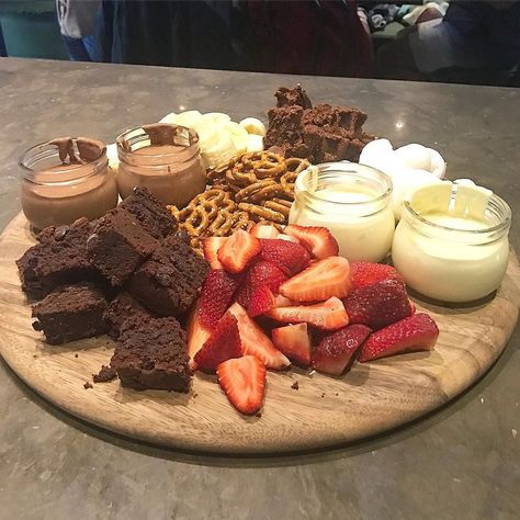 Who you going to share this with? Tag a friend Dipping Board, Chocolate Platter, Chocolate Dipping, Sleepover Snacks, Snack Platter, Snack Board, Dessert Bar, Christmas Chocolate, Easy Baking Recipes