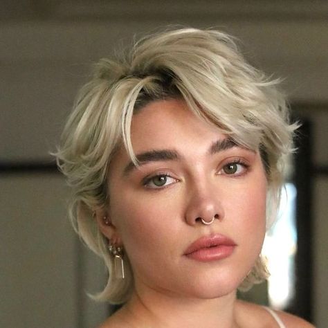 Florence Pugh Photos on Instagram: "Florence Pugh by Alex Babsky for Day 2 of ‘Dune: Part Two’ press in Mexico City. 🤍 #FlorencePugh #DunePartTwo" Dune Part 2, Really Short Hair, Hair Inspiration Short, Super Short Hair, Corte De Cabelo Masculino, Hair Colorist, Short Blonde Hair, Cut My Hair, Anne Hathaway