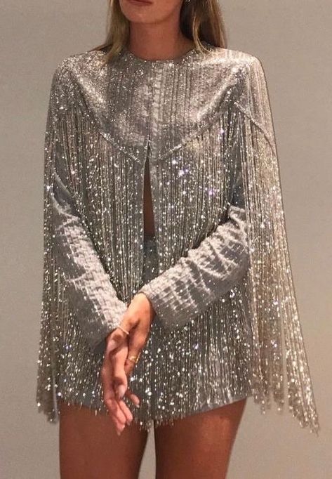 Look Disco, Stile Kylie Jenner, New Year’s Eve Outfit, Taylor Swift Tour Outfits, Looks Country, Nye Outfits, Chique Outfits, Taylor Swift Outfits, Eve Outfit