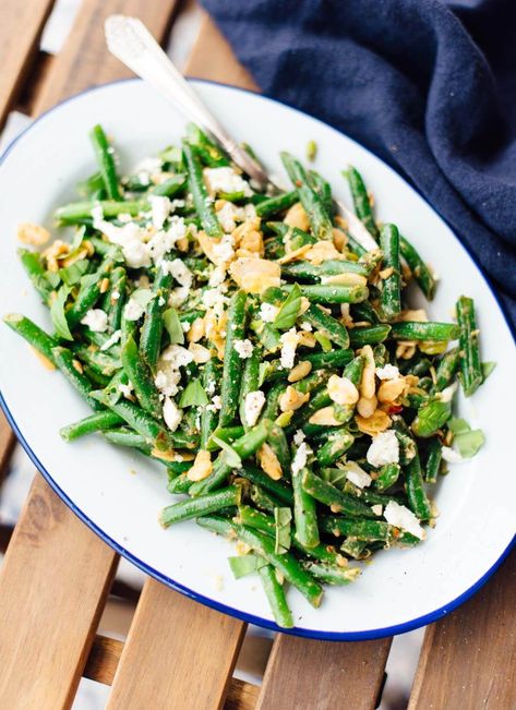 Green Bean Salad Recipes, Lemon Garlic Sauce, Green Foods, Bean Salad Recipe, Green Bean Salad, Lemon Green Beans, Cooking Green Beans, Green Bean Salads, Bean Salad Recipes