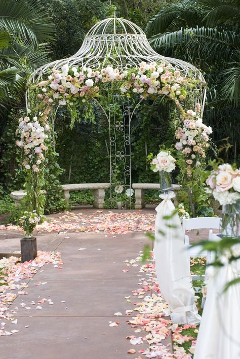 Mansion Wedding Decor, Gazebo Wedding Decorations, Grand Island Mansion, Island Mansion, Wedding Chuppah, Persian Wedding, Gazebo Wedding, Romantic Wedding Inspiration, Walnut Grove