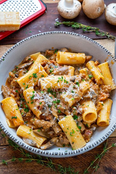 Rigatoni Recipe, Rose Pasta, Pancetta Recipes, Sausage Rigatoni, Pancetta Pasta, Closet Cooking, Pasta Meals, Rigatoni Pasta, Italian Pasta Recipes