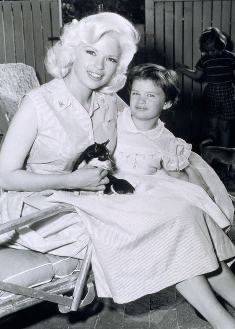 Remembering Jayne Mansfield Jane Mansfield, Jayne Mansfield, Hollywood Icons, Mariska Hargitay, Celebrity Moms, Hollywood Legends, Blonde Bombshell, Famous Faces, Hollywood Glamour