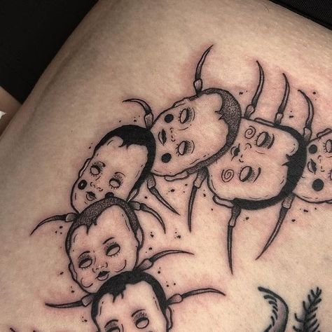 🖤Nancy Chapman🖤 on Instagram: "Creepy custom piece done this morning 💀 • • • #creepytattoo #dollheadtattoo #dollhead #dolls #blackworktattoo #dotworktattoo #pierced #piercings #art #artist #tattooart #tattooflash #tattooideas #tattooartist #tattooist" Porcelain Doll Tattoo, Creepy Doll Tattoo, Doll Tattoo, Creepy Tattoos, Dot Work Tattoo, Head Tattoos, Dark Tattoo, Face Tattoo, Creepy Dolls