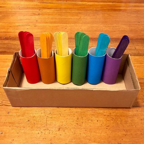 R Activity, Color Sorting Activities, Montessori Toddler Activities, Coloured Paper, Baby Learning Activities, Daycare Activities, Sorting Activities, Color Sorting, Montessori Toddler