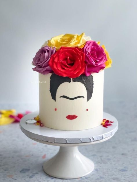 Frida Cake Ideas, Frida Kahlo Cake, Frida Kahlo Birthday Cake, Frida Party, Frida Kahlo Cake Ideas, Frida Khalo Cake, Frida Cookies, Frida Kahlo Birthday Party Ideas, Frida Cake