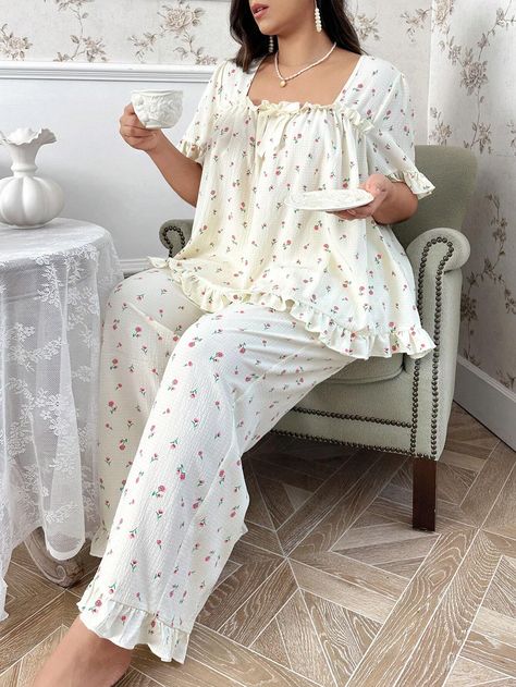 Shein CottageSlumber Plus Size Women's Sleepwear Set With Large Rose Printed Square Neckline And Bow TieI discovered amazing products on SHEIN.com, come check them out! Plus Size Pjs Pajamas For Women, Plus Size Pajamas For Women, Velvet Set Outfit, Plus Size Pjs, Sleeping Outfits, Plus Size Pyjamas, Pyjamas Silk, Night Suit For Women, Women Home Wear