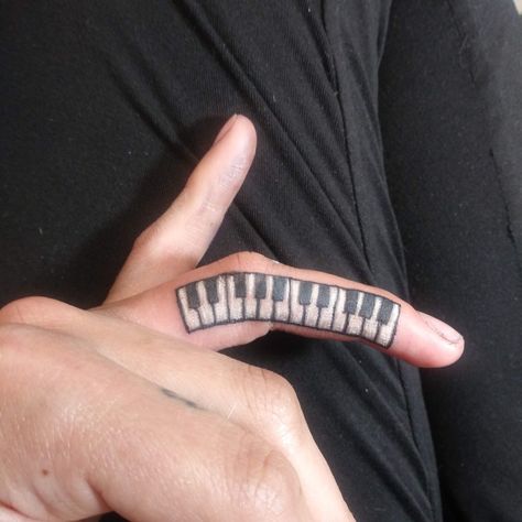 Piano key ring finger tattoo by Charlie at Infamous Ink Ring Finger Tattoo, Piano Tattoo, Tattoo Cute, Ring Finger Tattoos, Piano Key, Finger Tattoo, Piano Keys, Finger Tattoos, Ring Finger