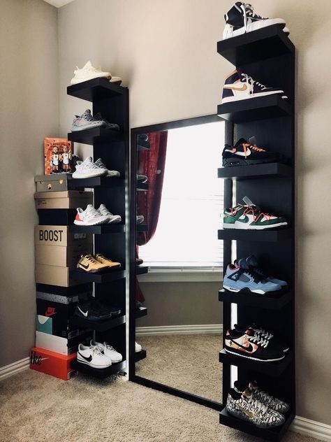 Sneaker Setup, Shoe Setup, Ideas Cuarto Hombre, Men Room Ideas Bedrooms, Men Bedroom Ideas, Sneakerhead Bedroom, Sneaker Room, Mens Room Decor, Sneakerhead Room