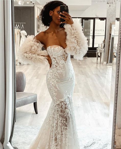 Galia Lahav (@galialahav) • Instagram photos and videos Trumpet Style Wedding Dress, Sparkly Corset, Wedding Dresses Vintage Princess, Long Sleeve Wedding Gowns, Ruffle Wedding Dress, Trumpet Dress, Galia Lahav, Wedding Dresses Corset, Wedding Dress Couture