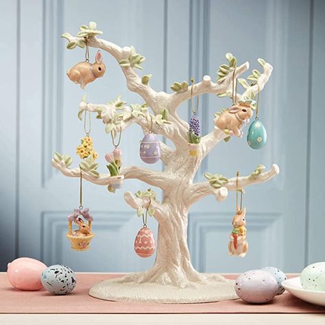 Easter House Decorations, Lenox Ornaments, Easter Flower Arrangements, Adorable Bunnies, Easter Ornaments, Easter Hunt, Easter Presents, Easter Tree Decorations, Ornament Tree