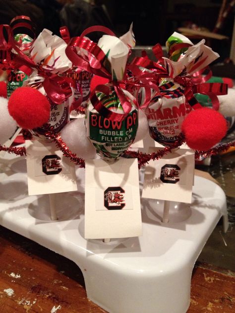 South Carolina cheer blow pop!! Blow Pop, Blow Pops, Mom Ideas, Team Mom, Senior Night, South Carolina, Bubbles