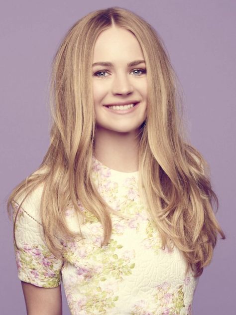 Britt Robertson Britt Robertson Photoshoot, Brit Robertson, Brittany Robertson, The Space Between Us, Ideas Portadas, Secret Circle, Space Between Us, Britt Robertson, Taylor Momsen