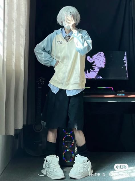 Aesthetic Poses Male, Cute Outfit Male, Haku Boys Outfit, Liminal Space Outfit, Male J Fashion, Male Cute Outfits, Shojo Boy Outfit, 2000s Japanese Fashion Male, Pastel Guy Outfits