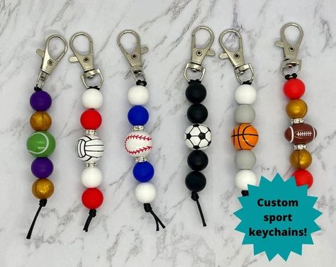 Trendy Keychains, Kids Bead Bracelet, Silicone Bead Keychain, Cheerleader Gifts, Cheer Captain, Beadable Pens, Bracelet Organizer, Keychain Craft, Bead Keychain