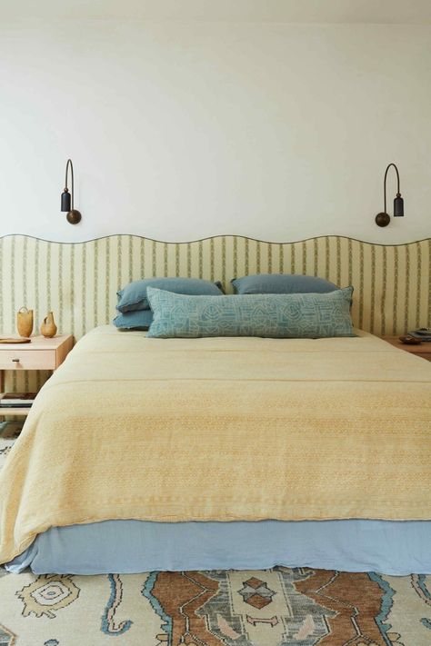 CLARKS BEACH - Jase Sullivan Byron Beach House, Tone On Tone Bedroom, Byron Bay Bedroom, Blue And Yellow Room, Yellow And Blue Bedroom, Blue And Yellow Bedding, Modernist Bedroom, Retro Style Bedroom, Yellow Bedrooms