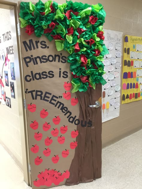 Classroom Door Tree Ideas, Classroom Door Apple Theme, Apple Themed Classroom Doors, Tree On Classroom Door, Apple Decorations For Classroom, Fall Tree Classroom Door, Apple Door Ideas For Classroom, Apple Theme Classroom Door, Tree Door Decorations Classroom