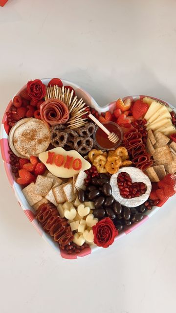 Jessica Crum on Instagram: "galentine’s charcuterie board ♥️💋🌹🧀 #galentinesday #galentinesparty #galentines #valentinesday #charcuterieboard #valentinescharcuterieboard #valentinescharcuterie #cheeseboard #valentinesdatenight" Galentines Charcuterie, S Charcuterie Board, Valentines Party Food, Valentine Strawberries, Galentines Day Ideas, Galentines Party, Valentines Party, Fun Snacks, Charcuterie Board