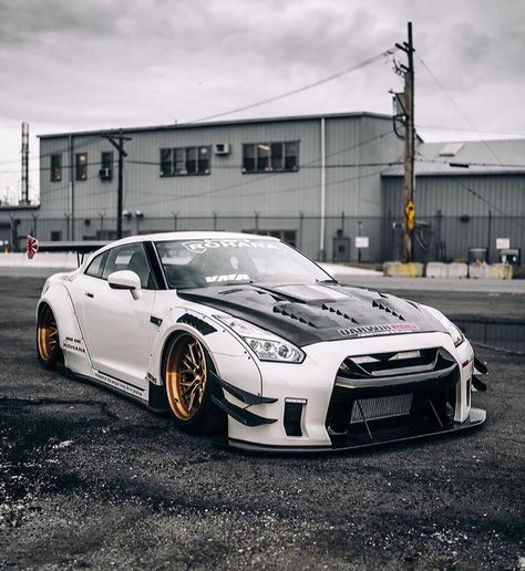 Type 2 Liberty Walked Nissan GT-R by @supercars Insta Z_litwhips Nissan Gtr Wallpapers, Gtr Car, Japanese Sports Cars, R35 Gtr, Nissan Gtr R35, Gtr R35, Nissan Gtr Skyline, Liberty Walk, Nissan Cars