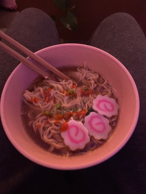 #ramen #foodie #pink #aesthetic #losangeles #ucla Mammon Aesthetic, Aesthetic Losangeles, Pink Ramen, Ramen Aesthetics, Aesthetic Ramen, Ramen Aesthetic, Shoyu Ramen, Spicy Ramen, Dream Food