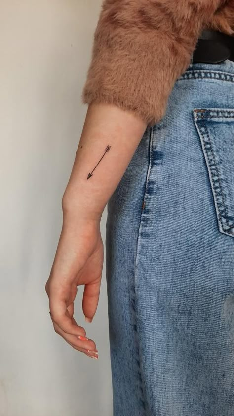 Delicate Arrow Tattoo, Dainty Arrow Tattoo, Small Arrow Tattoos For Women, Arrow Tat, Arrow Tattoos For Women, Small Arrow Tattoos, Arrow Tattoo Design, Writing Tattoos, Money Images