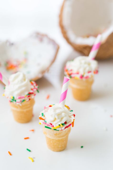 Sunday Bar, Kids Birthday Ideas, Glasses Video, Diy Bachelorette, Boozy Treats, Bachelorette Decor, Mini Ice Cream Cones, Mini Ice Cream, Hey Bartender