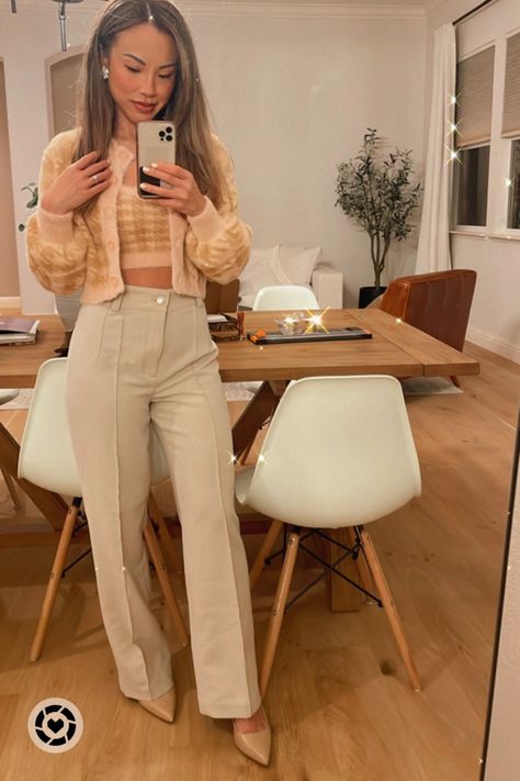 Tan Heels Outfit Dressy, Court Heels Outfit, Beige Pumps Outfit, Tan Heels Outfit, Nude Pants Outfit, Beige Heels Outfit, Low Heels Outfit, Nude Heels Outfit, Neutral Color Fashion